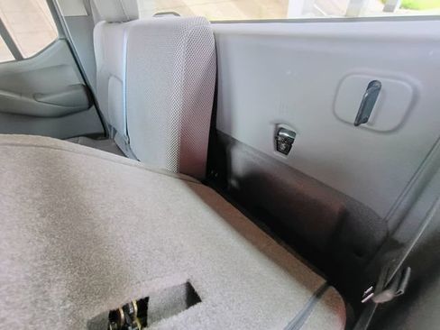 Used 2013 Nissan Frontier SV w/ SV Value Truck Pkg RWD image 54