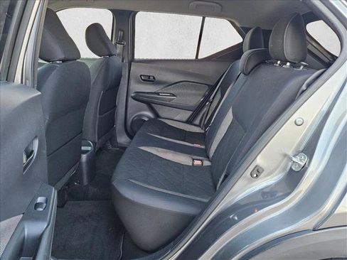 Used 2019 Nissan Kicks S FWD image 17