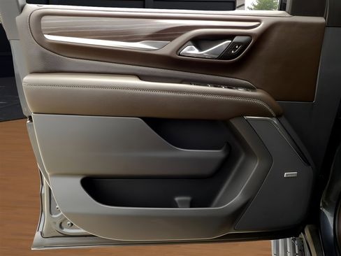 Used 2021 GMC Yukon Denali w/ Denali Premium Package image 10