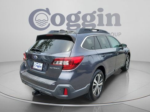 Used 2019 Subaru Outback 2.5i Limited AWD/4WD image 3