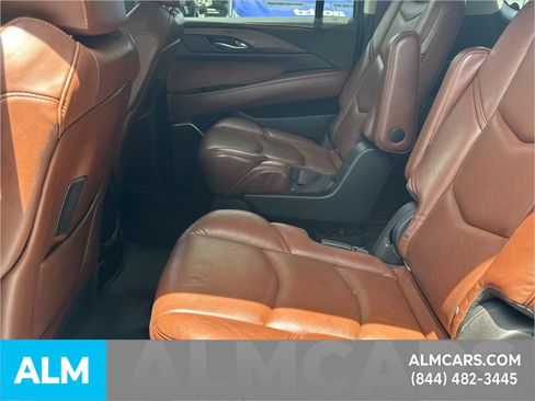 Used 2020 Cadillac Escalade ESV Luxury RWD image 24