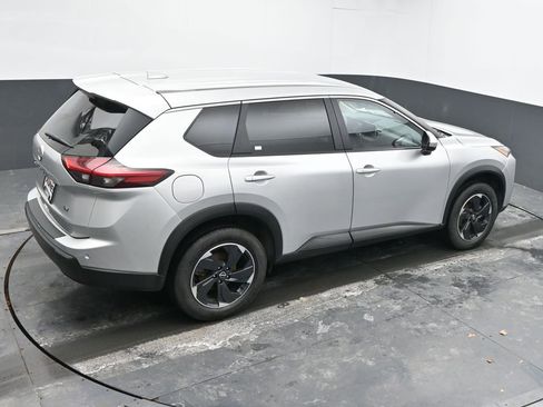 Used 2024 Nissan Rogue SV image 42
