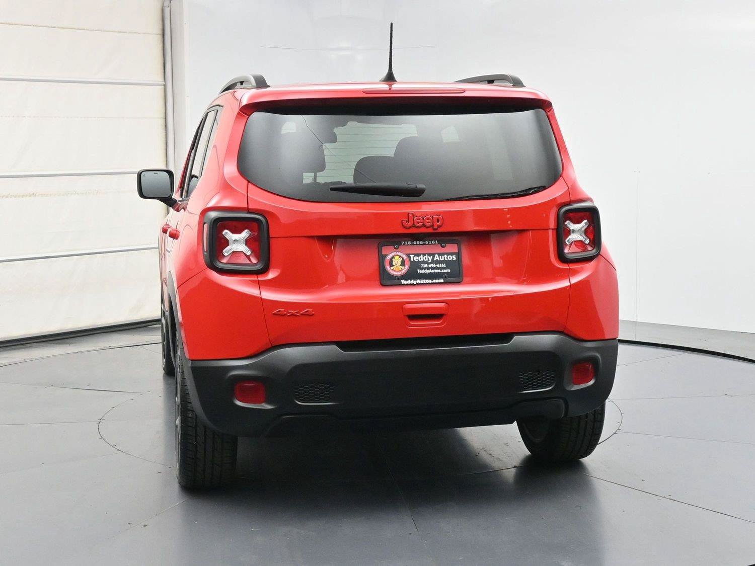 Used 2022 Jeep Renegade Latitude w/ Convenience Group AWD/4WD image 22