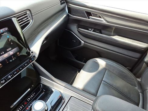 Used 2024 Jeep Wagoneer Series II AWD/4WD image 24