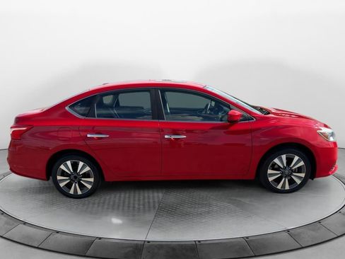 Used 2019 Nissan Sentra SV w/ Special Edition Package FWD image 6