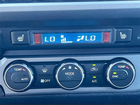 Used 2022 Toyota Tacoma TRD Off-Road image 20