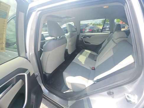 Used 2021 Toyota RAV4 XLE Premium AWD/4WD image 28