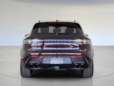 Certified 2025 Porsche Macan GTS AWD/4WD image 7