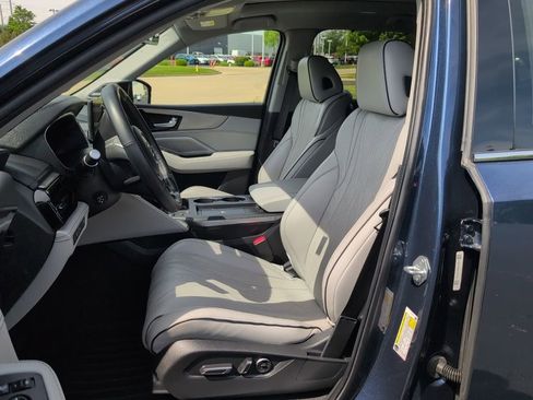 Certified 2025 Acura MDX SH-AWD w/ Advance Package image 14