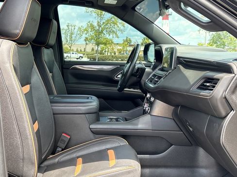 Used 2023 GMC Yukon XL AT4 w/ AT4 Premium Plus Package AWD/4WD image 13