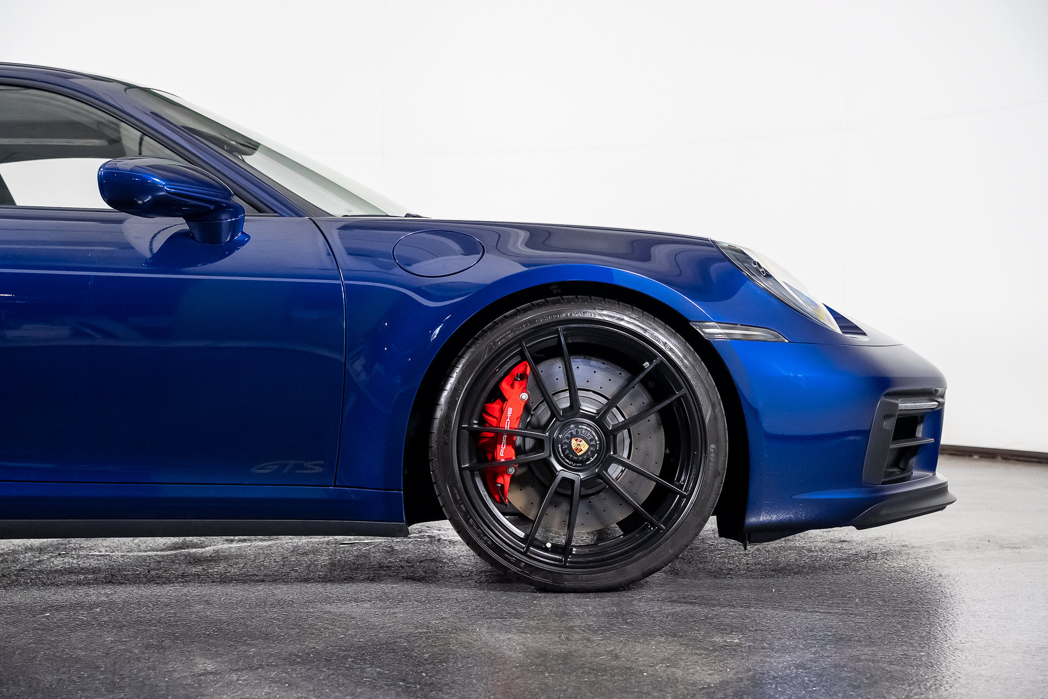 Used 2024 Porsche 911 Carrera GTS w/ Premium Package RWD image 33