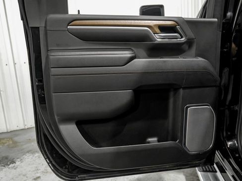 Used 2024 Chevrolet Silverado 2500 High Country w/ High Country Premium Package image 46