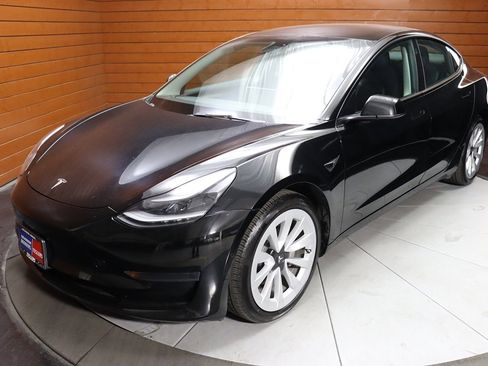 Used 2023 Tesla Model 3 Standard Range image 6
