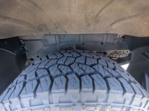 Used 2018 Nissan Titan PRO-4X w/ Pro-4x Convenience Package image 25