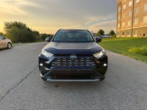 Certified 2019 Toyota RAV4 Limited w/ Limited Grade Weather Package AWD/4WD image 12