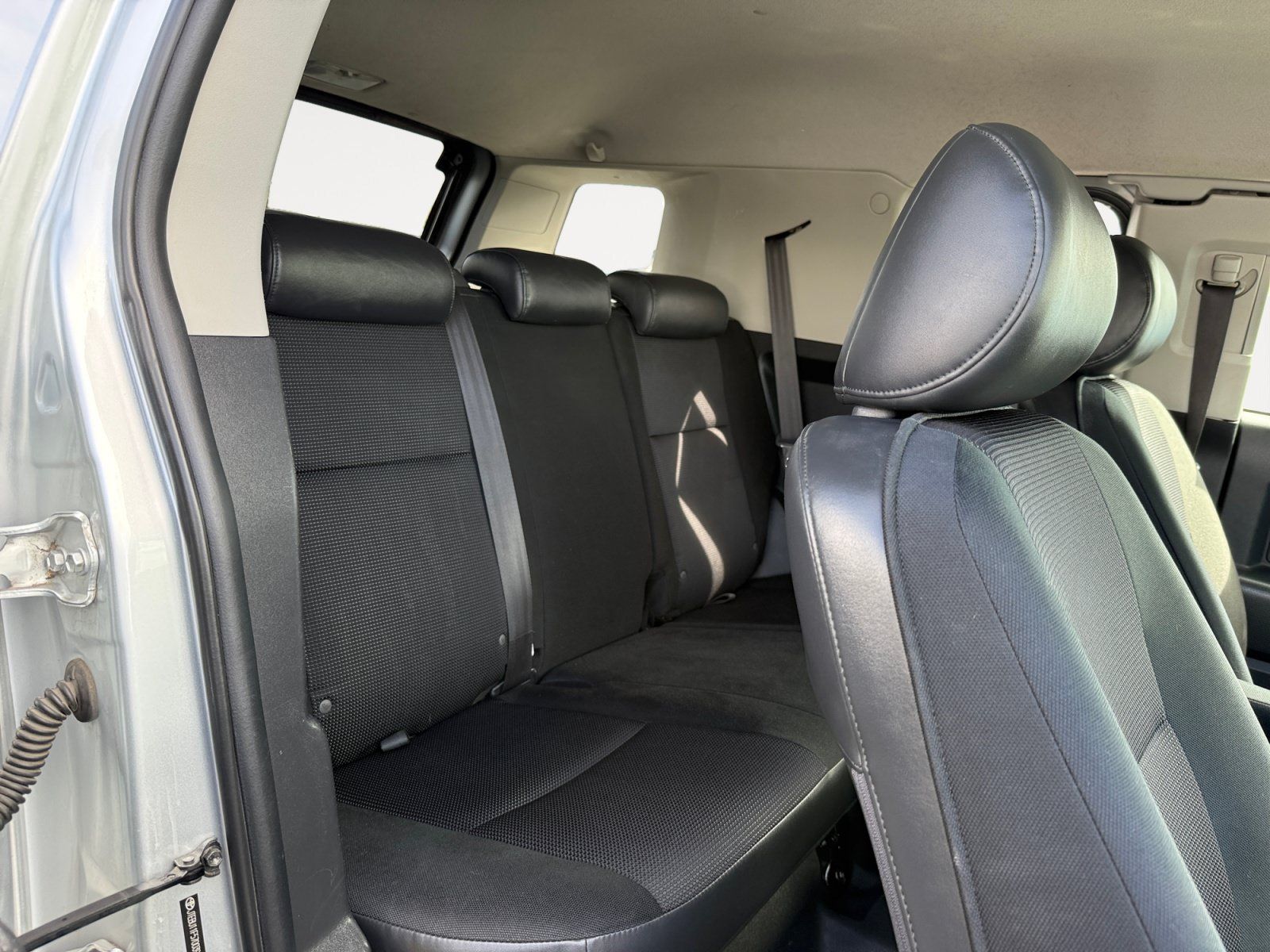 Used 2007 Toyota FJ Cruiser 4WD image 18