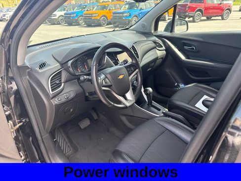 Used 2019 Chevrolet Trax LT w/ LT Convenience Package FWD image 7