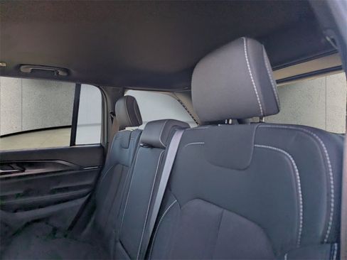 New 2025 Jeep Grand Cherokee Laredo X w/ Luxury Tech Group I image 7