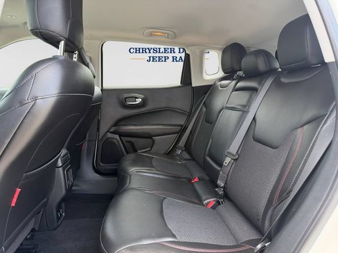Used 2018 Jeep Compass Trailhawk AWD/4WD image 9