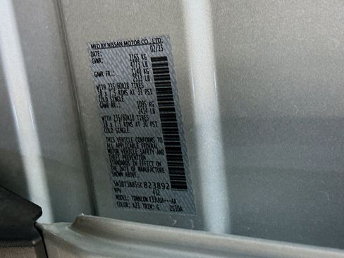 Used 2025 Nissan Rogue SV AWD/4WD image 12