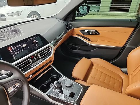 Used 2020 BMW 330i Sedan w/ Premium Package RWD image 6