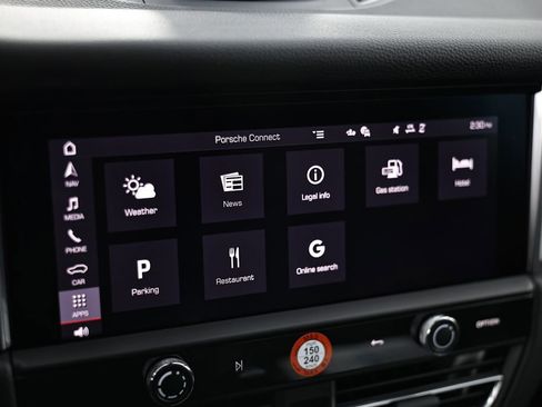 Certified 2026 Porsche Macan AWD/4WD image 38