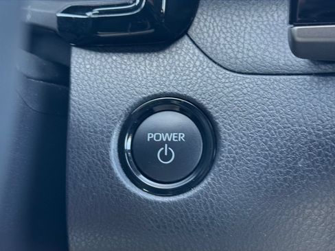 Used 2025 Toyota Camry SE FWD image 16