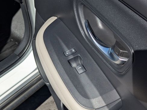 Used 2023 Honda HR-V LX image 30