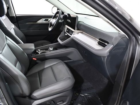 New 2026 Ford Explorer Active image 10