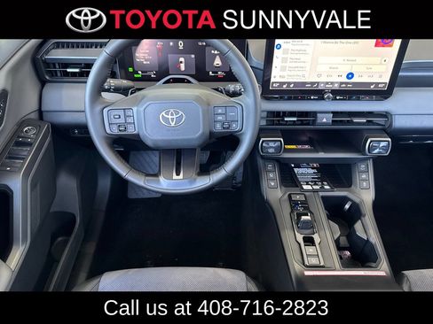 Used 2026 Toyota RAV4 XSE w/ Panoramic Sun Roof Package AWD/4WD image 18