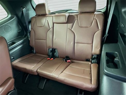 Used 2024 Kia Telluride EX w/ EX Captain's Chair Package image 12