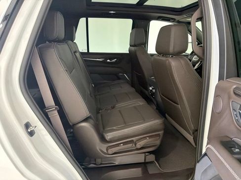 Used 2023 GMC Yukon Denali AWD/4WD image 26