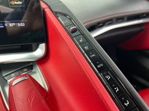 Used 2021 Chevrolet Corvette Stingray Preferred Conv w/ Z51 Performance Package image 25