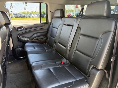 Used 2015 Chevrolet Suburban LT w/ Luxury Package AWD/4WD image 23