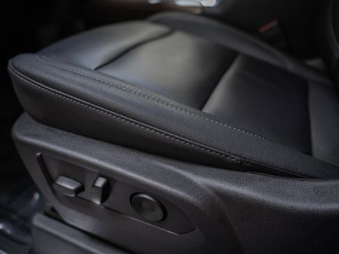 Used 2025 Chevrolet Silverado 2500 LT w/ Trail Boss Package image 46