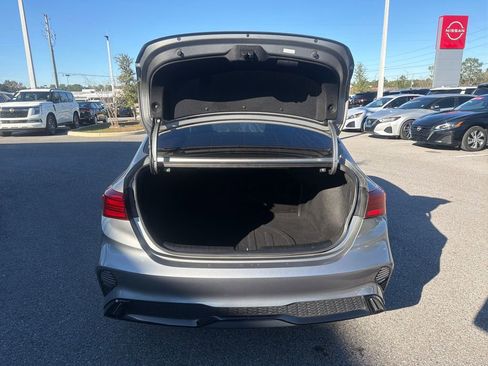Used 2022 Kia Forte GT-Line w/ GT-Line Technology Package image 10