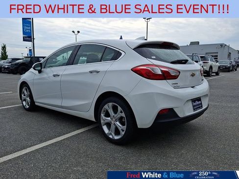 Used 2018 Chevrolet Cruze Premier FWD image 7