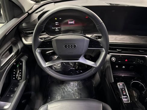 Used 2025 Audi Q5 Premium w/ Convenience Package AWD/4WD image 13