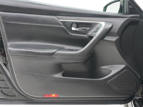 Used 2016 Nissan Altima 2.5 SL FWD image 14