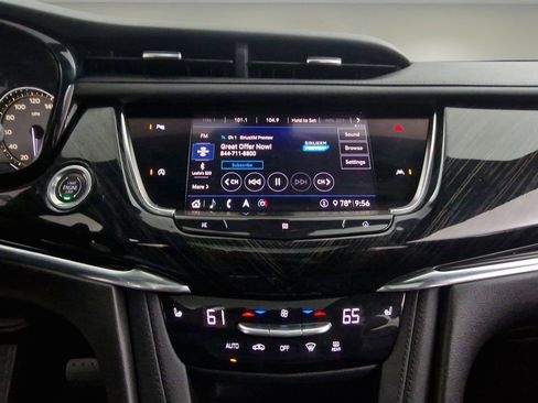 Used 2020 Cadillac XT6 Premium Luxury image 19