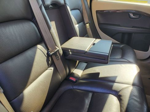 Used 2012 Volvo XC70 3.2 image 37