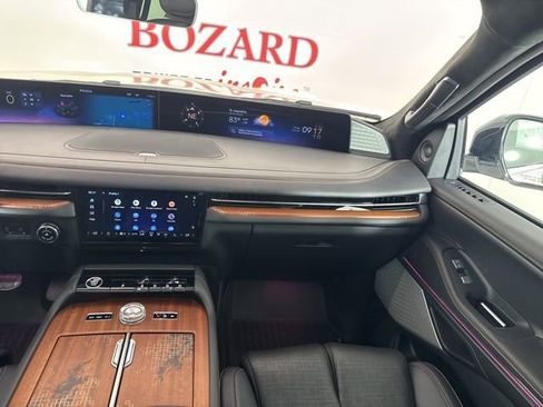 New 2025 Lincoln Navigator Black Label image 12