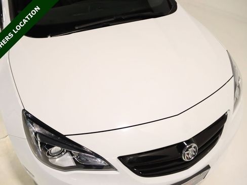 Used 2018 Buick Cascada Sport Touring w/ Dark Effects Package FWD image 29
