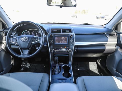 Used 2016 Toyota Camry SE FWD image 12