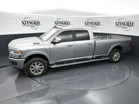 Used 2022 RAM 3500 Laramie image 11