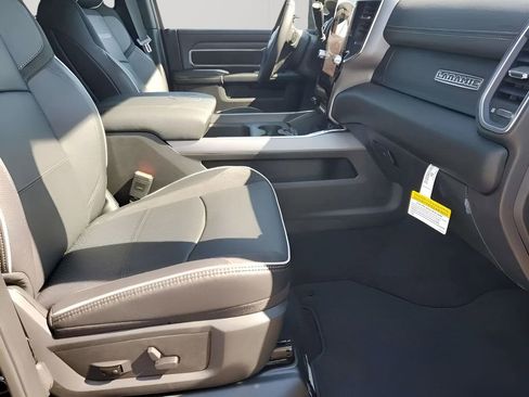 New 2025 RAM 2500 Laramie AWD/4WD image 88