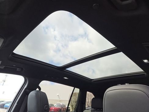 New 2026 GMC Acadia Elevation w/ Elevation Premium Package image 3