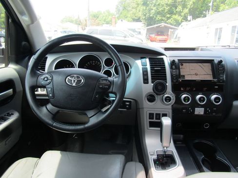 Used 2008 Toyota Sequoia Limited AWD/4WD image 31