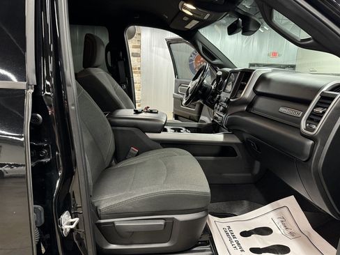 Used 2019 RAM 2500 Big Horn w/ Black Appearance Package AWD/4WD image 37