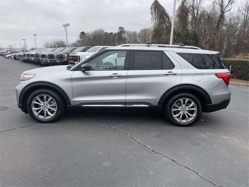 Used 2020 Ford Explorer Limited image 30